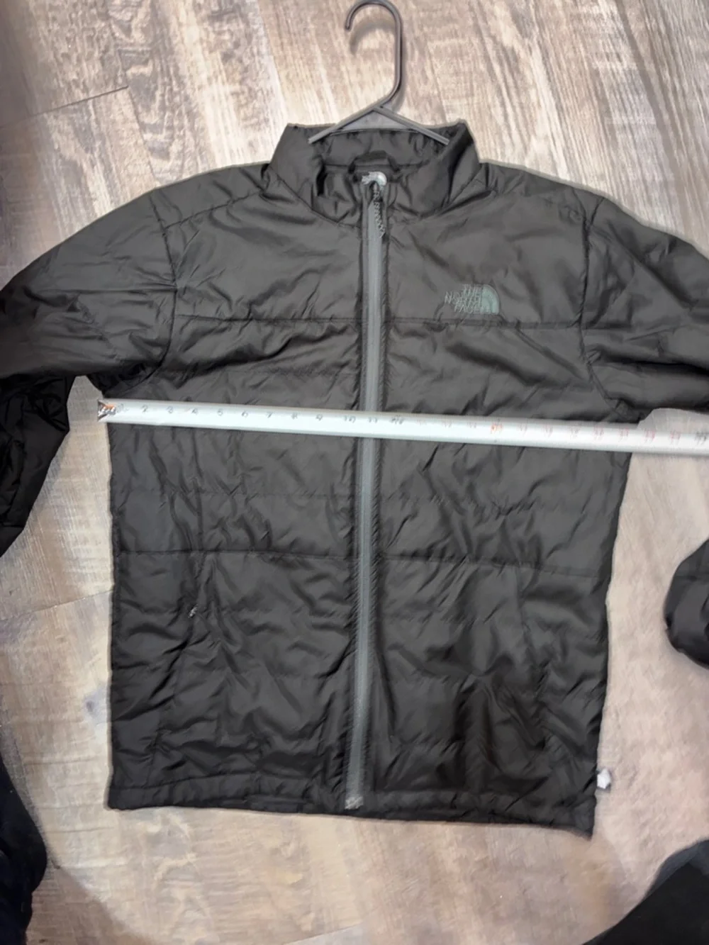 North Face Men’s Insulated Bombay Jacket, black - size medium